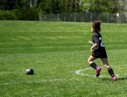 Les activités sportives adaptées aux tout-petits : encourager le mouvement et le développement physique en garderie