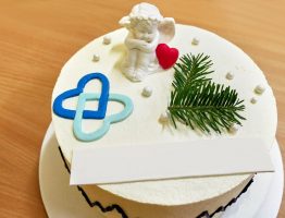 Personnalisez le gâteau de baptême de votre enfant pour un effet waouh