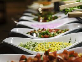 Des buffets de qualité restaurant chez vous : Conseils de traiteurs expérimentés