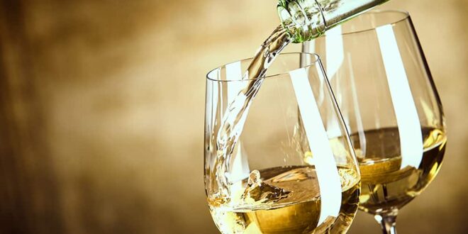 Les tendances de la vente de vins blancs : Ce qu’il faut savoir en 2025